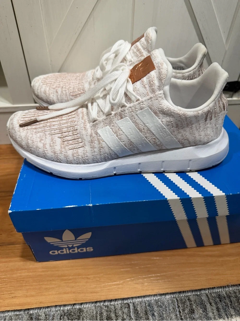 Adidas Swift Run 'White Copper Metallic' Womens 8.5 - Picture 4 of 11